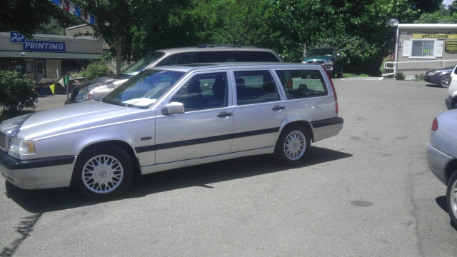 Volvo 850 Wagon 1997 photo 1