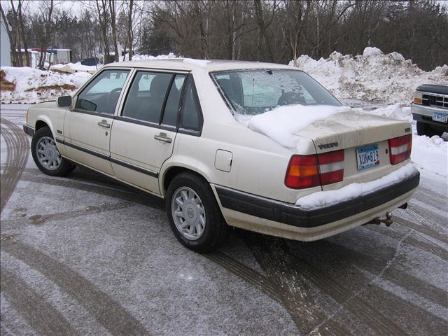 Volvo 960 Series Base Sedan