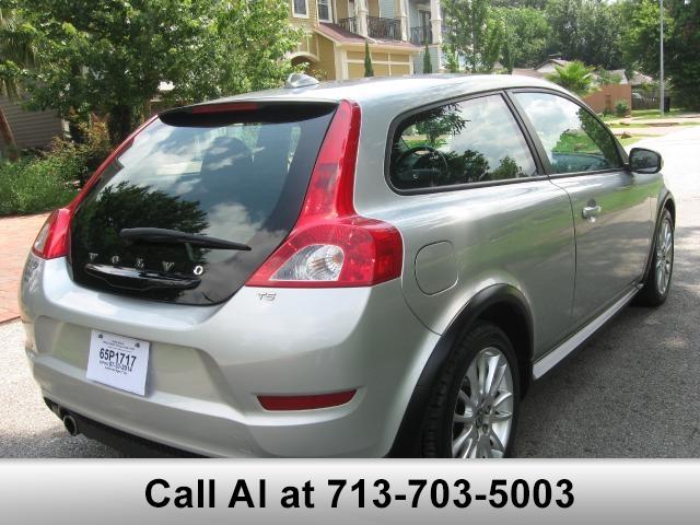 Volvo C30 2011 photo 2