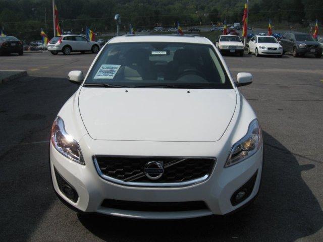 Volvo C30 2012 photo 2