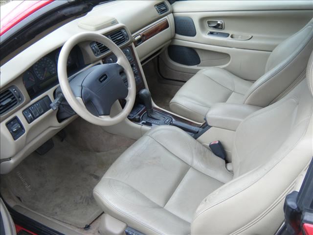 Volvo C70 1999 photo 2