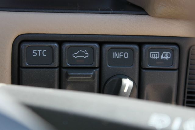 Volvo C70 1999 photo 17