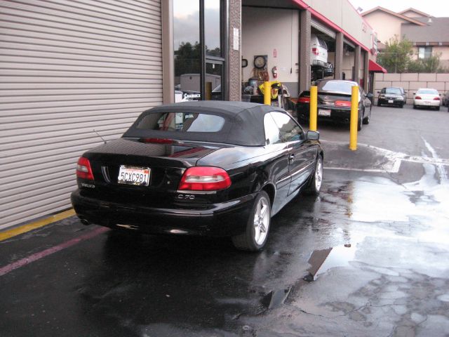 Volvo C70 1999 photo 2
