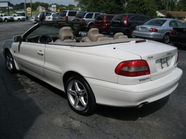 Volvo C70 2001 photo 1