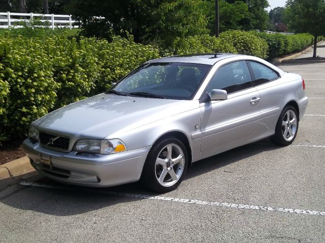 Volvo C70 2002 photo 1
