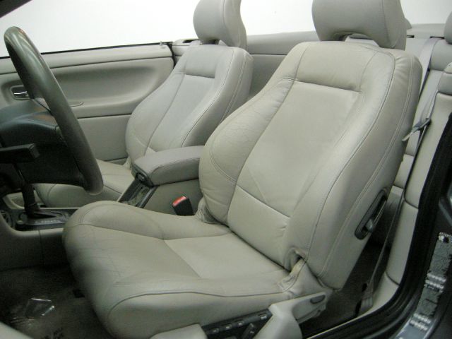 Volvo C70 2004 photo 12