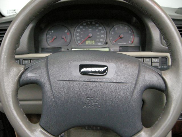 Volvo C70 2004 photo 13