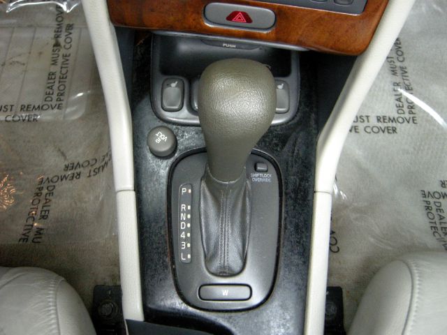 Volvo C70 2004 photo 24