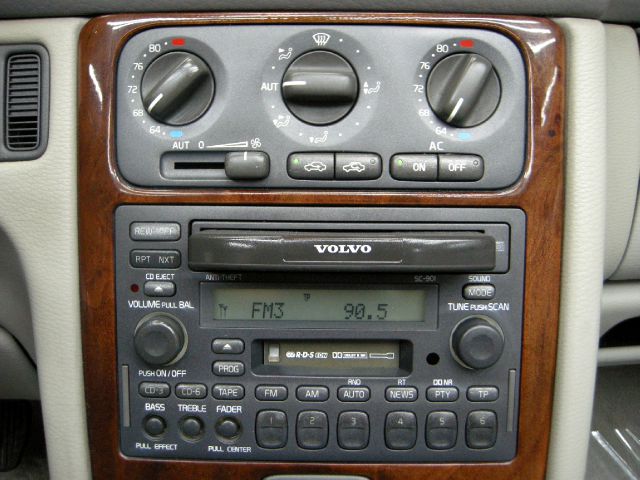 Volvo C70 2004 photo 25