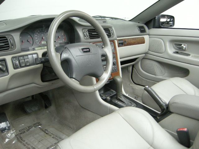 Volvo C70 2004 photo 26