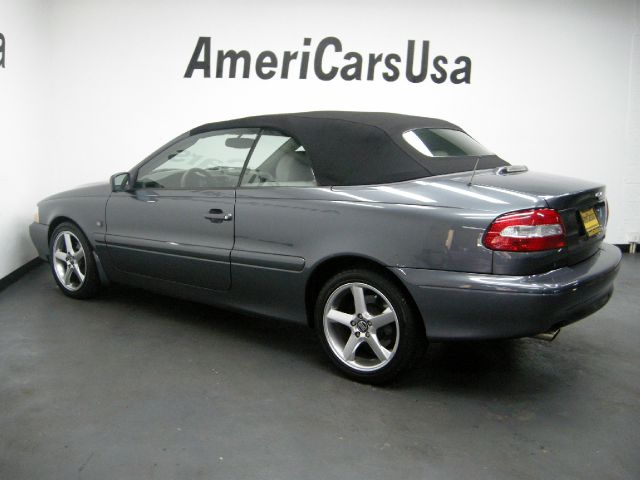 Volvo C70 2004 photo 32