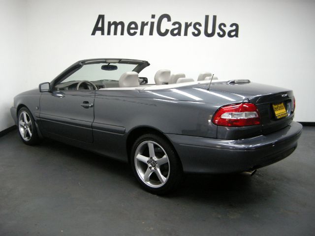 Volvo C70 2004 photo 34