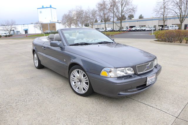 Volvo C70 2004 photo 2
