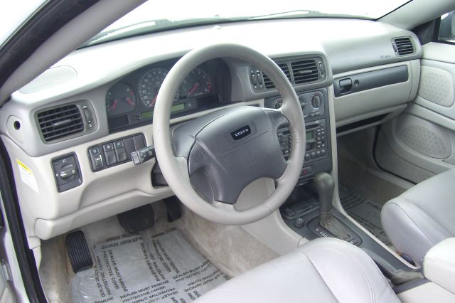Volvo C70 2004 photo 11