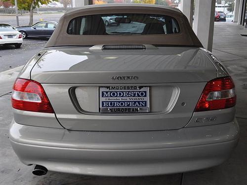 Volvo C70 2004 photo 1