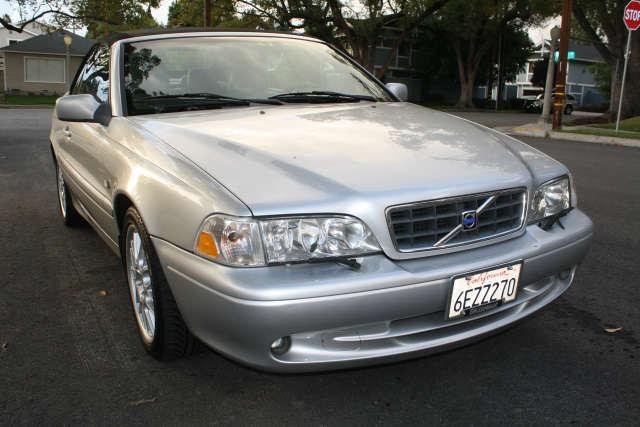 Volvo C70 2004 photo 2