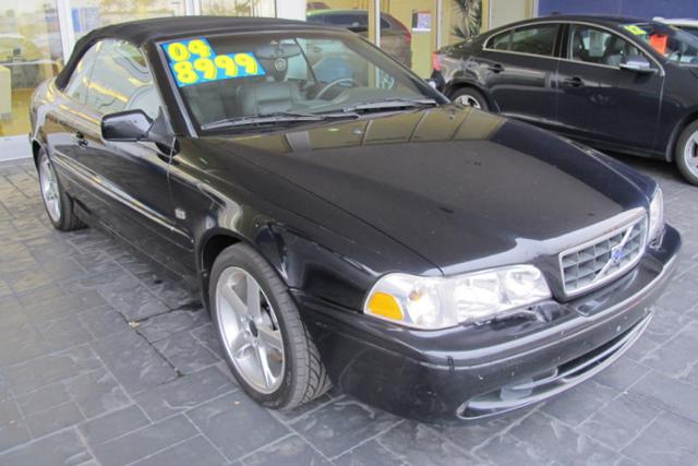 Volvo C70 2004 photo 2