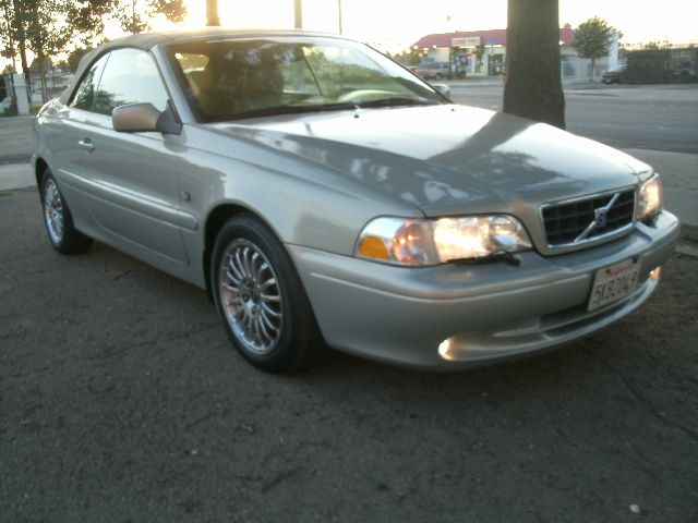Volvo C70 2004 photo 2
