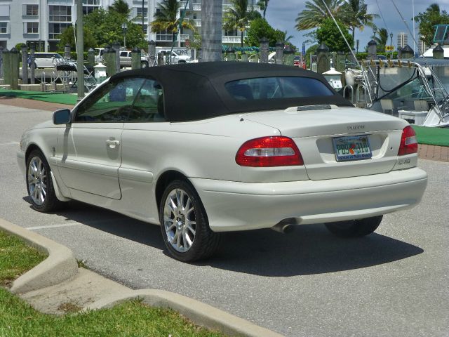 Volvo C70 2004 photo 4