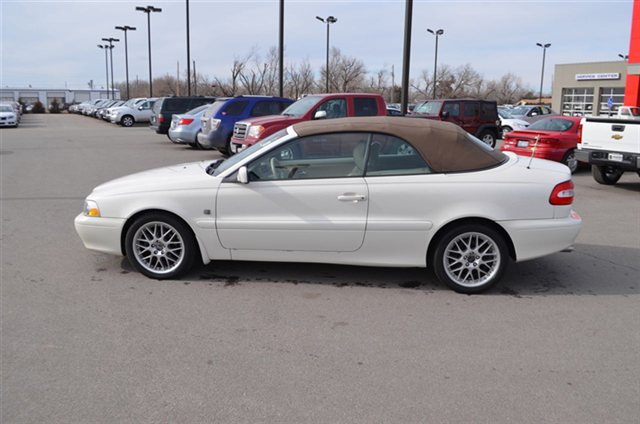 Volvo C70 2004 photo 2