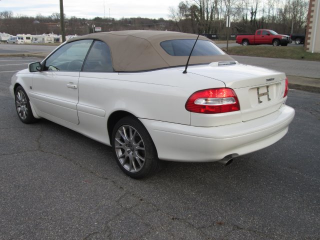 Volvo C70 2004 photo 1