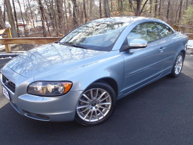 Volvo C70 2008 photo 2