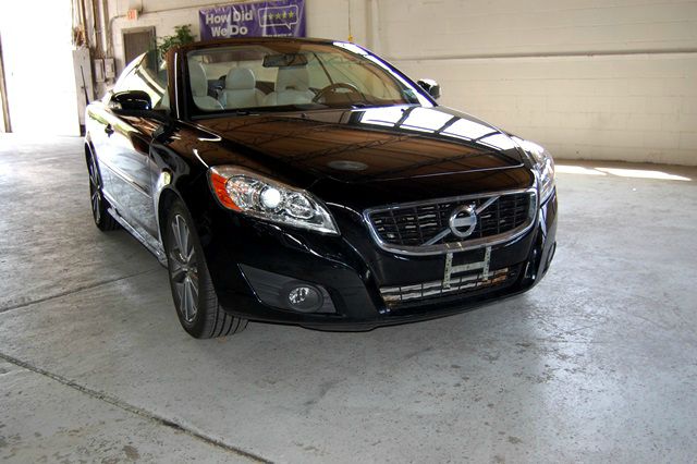 Volvo C70 2011 photo 2