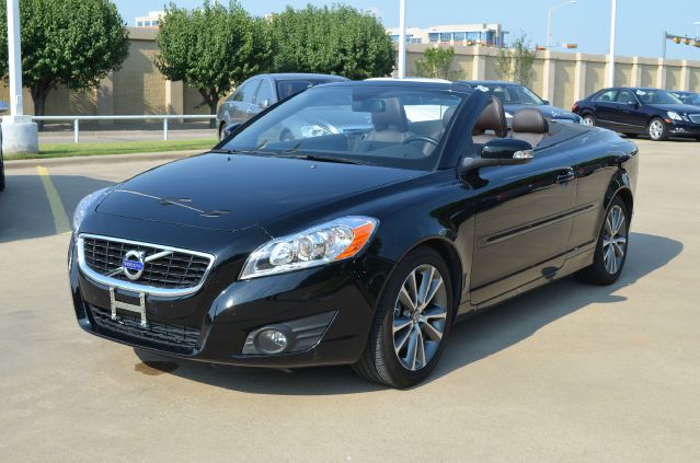 Volvo C70 2012 photo 2