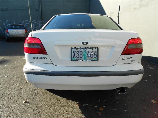 Volvo S40 2000 photo 1
