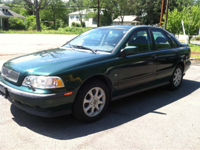 Volvo S40 2000 photo 4