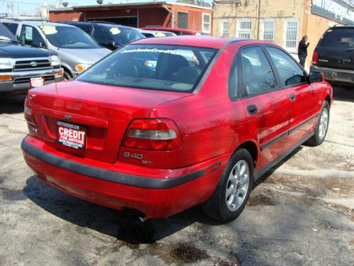 Volvo S40 2000 photo 1