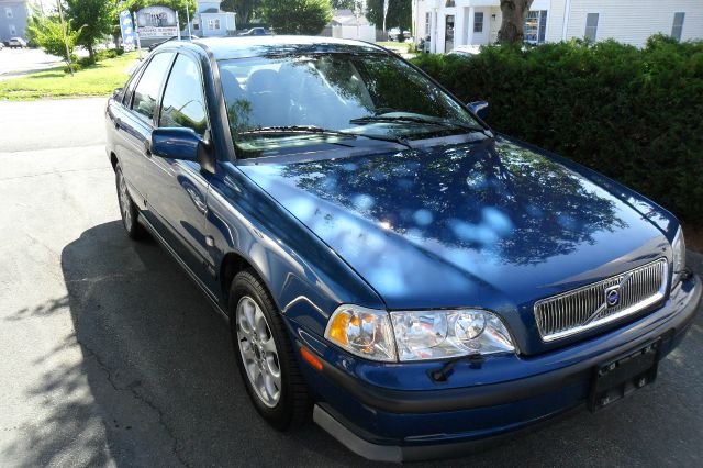 Volvo S40 2000 photo 4