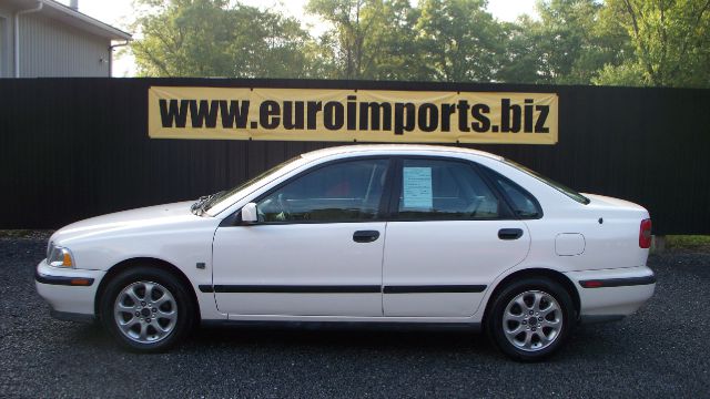 Volvo S40 2000 photo 4