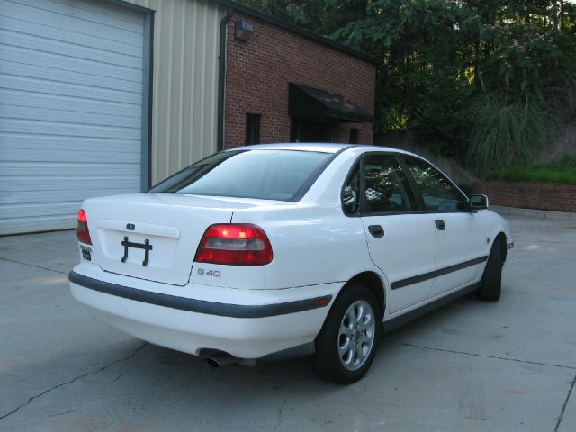 Volvo S40 2000 photo 3
