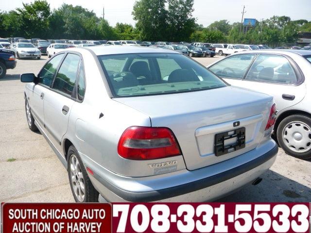 Volvo S40 2000 photo 1