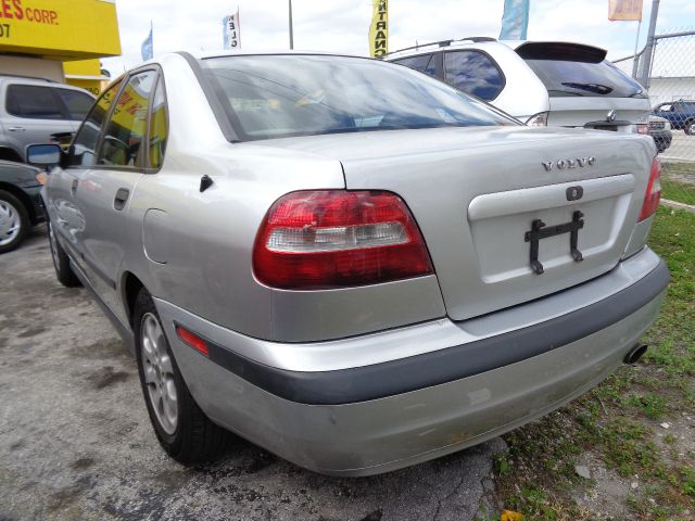 Volvo S40 2001 photo 1