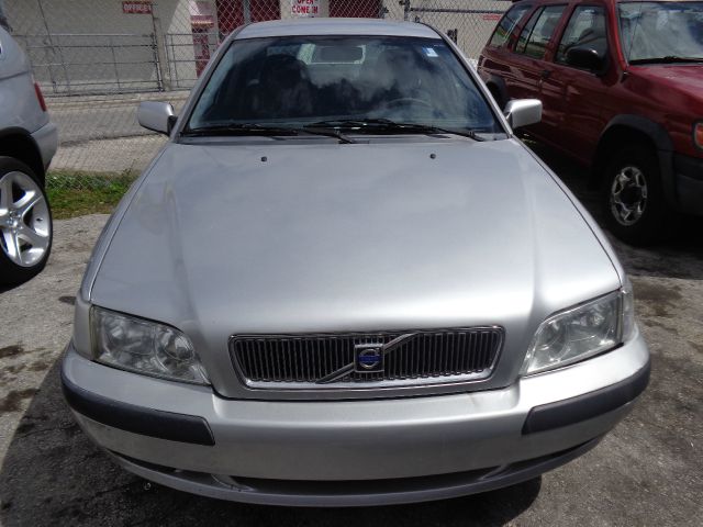 Volvo S40 2001 photo 3