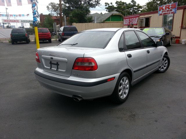 Volvo S40 2001 photo 2