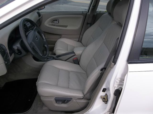 Volvo S40 XLT 4X4 W/third Row Seating Sedan