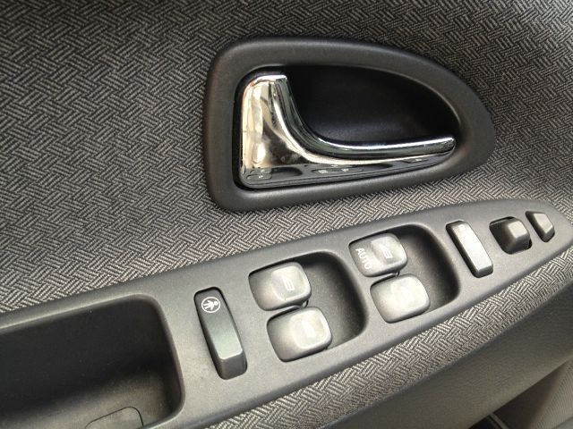 Volvo S40 2001 photo 13