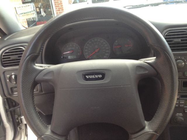 Volvo S40 2001 photo 24