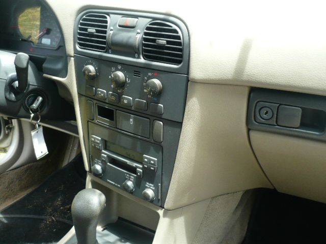 Volvo S40 2001 photo 2