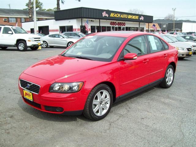 Volvo S40 Reg Cab 145 XL Unspecified