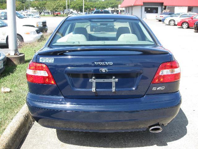 Volvo S40 2004 photo 2