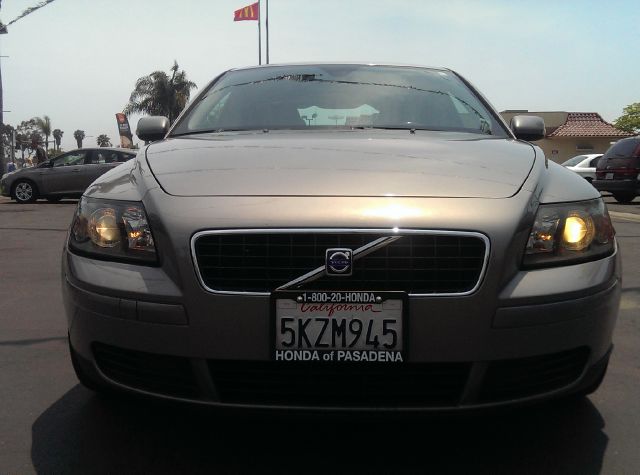 Volvo S40 2005 photo 2