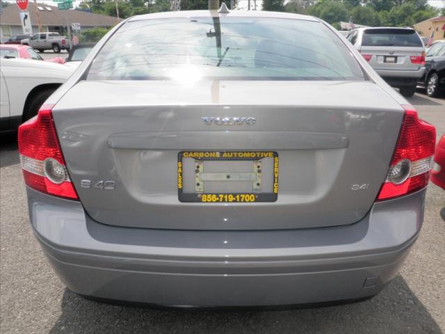 Volvo S40 2006 photo 2
