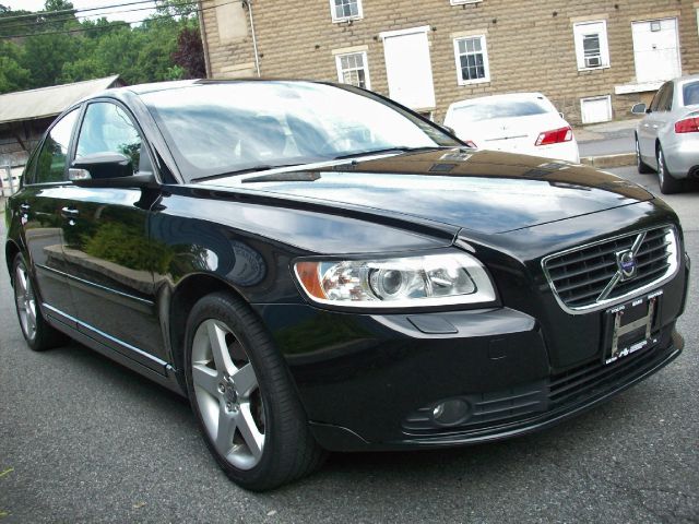 Volvo S40 2008 photo 2