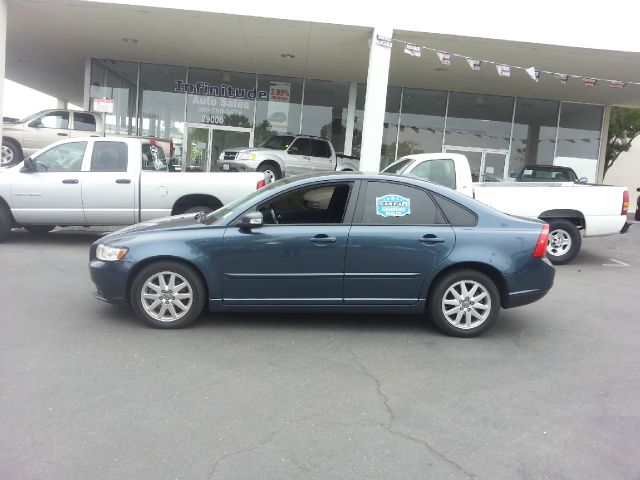 Volvo S40 2008 photo 1