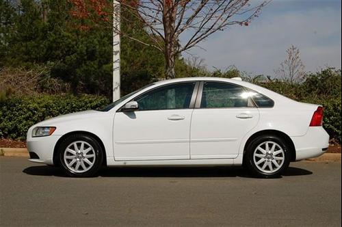 Volvo S40 2008 photo 2