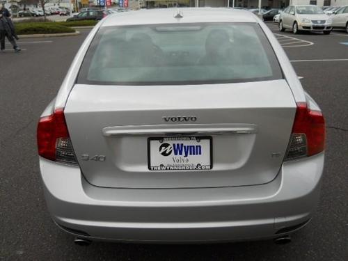 Volvo S40 2008 photo 1